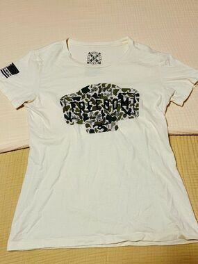 Howitzer Freedom Graphic Tee - Cream with Camo Print